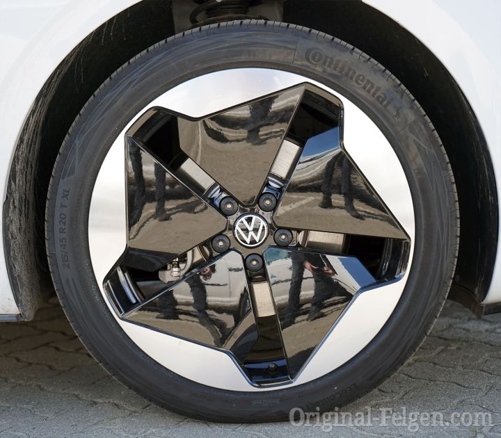 VW Zubehörfelge SANYA schwarz glanzgedreht