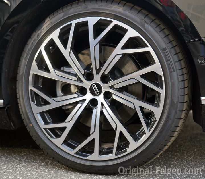 Audi Alufelge 10-Y-Speichen-Evo-Design schwarz glanzgedreht