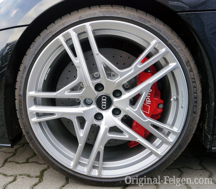 Audi Alufelge 5-Doppelspeichen-Dynamik-Design silber