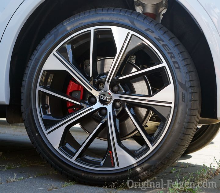 Audi Alufelge 5-V-Speiche-Offset anthrazitschwarz glanzgedreht