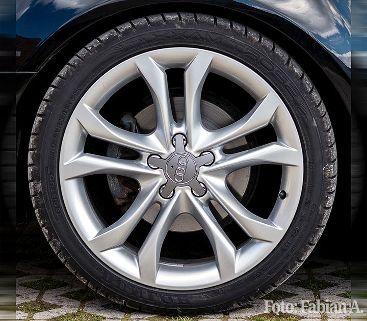 Audi Alufelge 5-Y-Arm Design silber