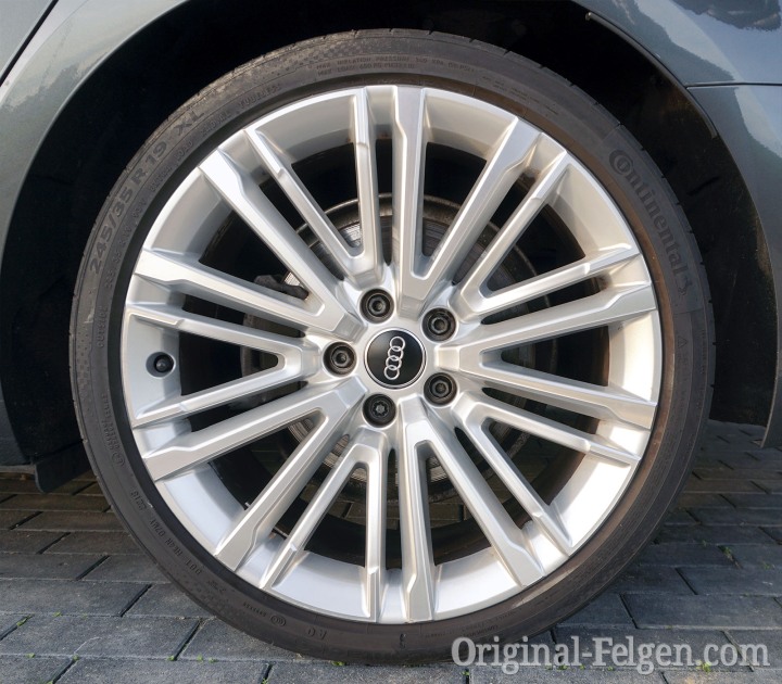 Audi Zubehörfelge 10-V-Speichen-Design Galvanosilber