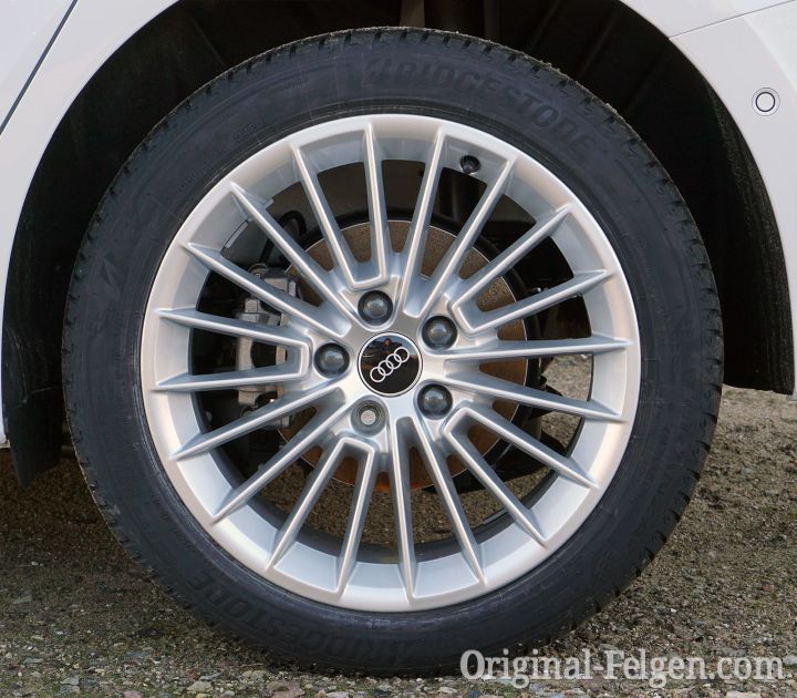 Audi Alufelge Vielspeichen Design silber