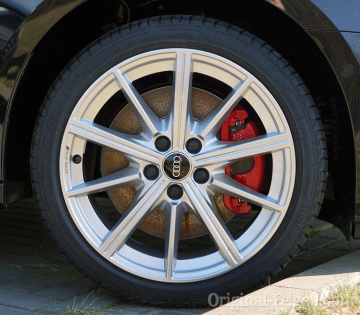 Audi Alufelge 10-Speichen-Stern silber