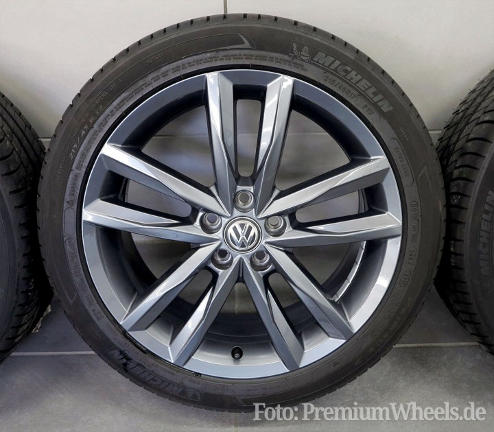 VW Alufelge PAMPLONA adamantium dark