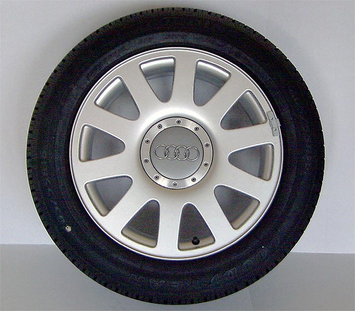 10 Arm Scheibenrad Alu Avus-Silber