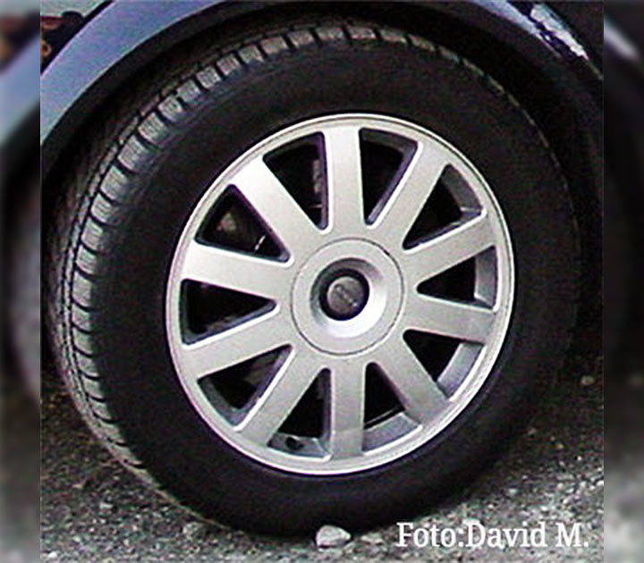 Audi Alufelge 10-Arm Felge Design silber