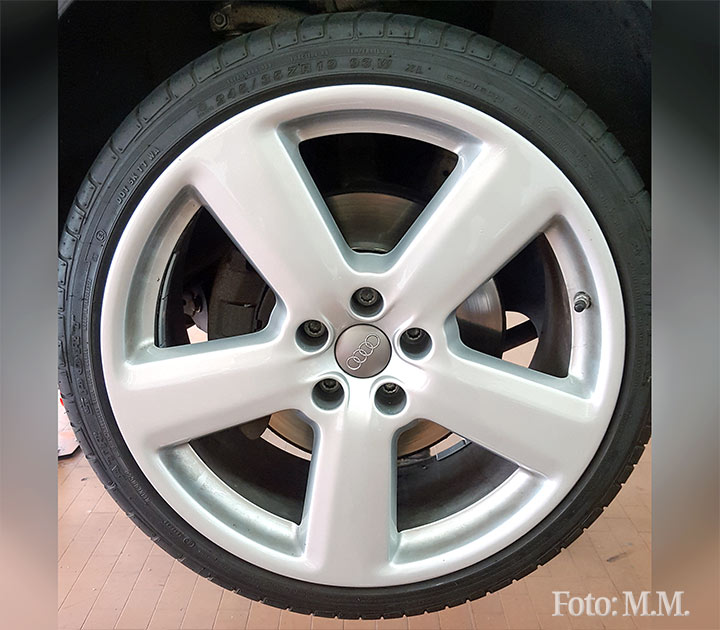 Audi Alufelge 5-Arm-Design silber