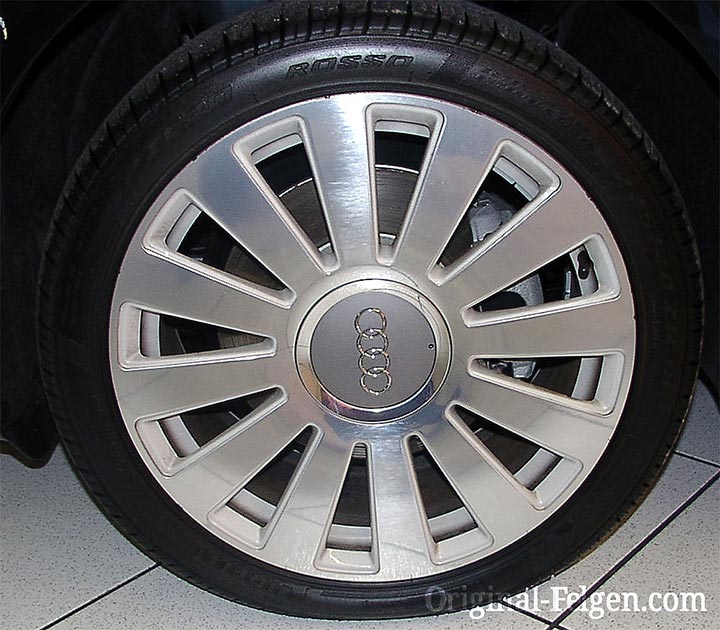 Audi Alufelge 12-Speichen S-Line Design