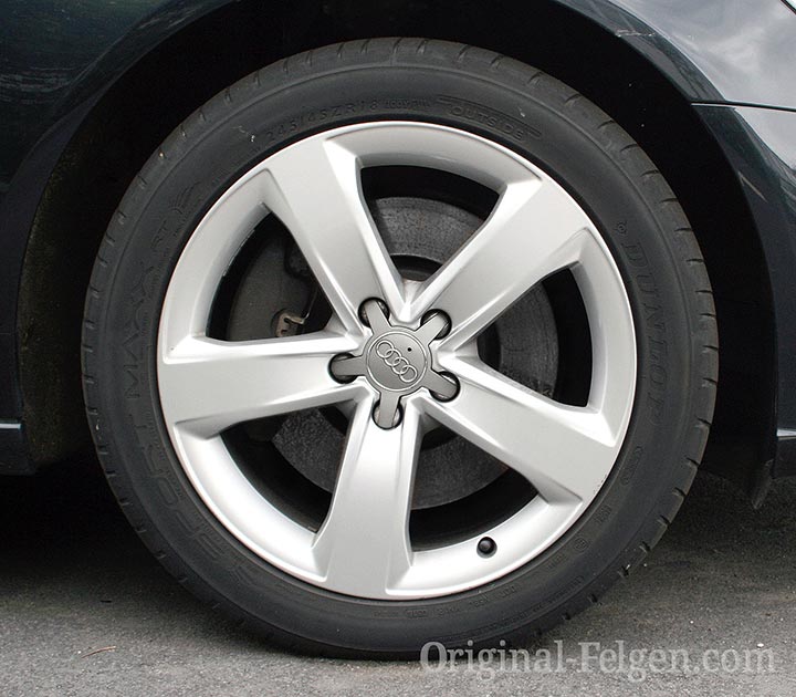 Audi Alufelge 5-Speichen-Design