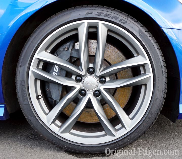 Audi Alufelge 5-doppel-Speichen RS titan glanzgedreht