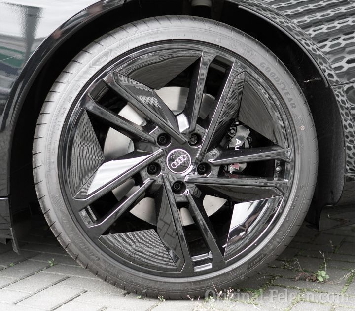 Audi Alufelge 5-Doppelspeichen-Konkavmodul schwarz