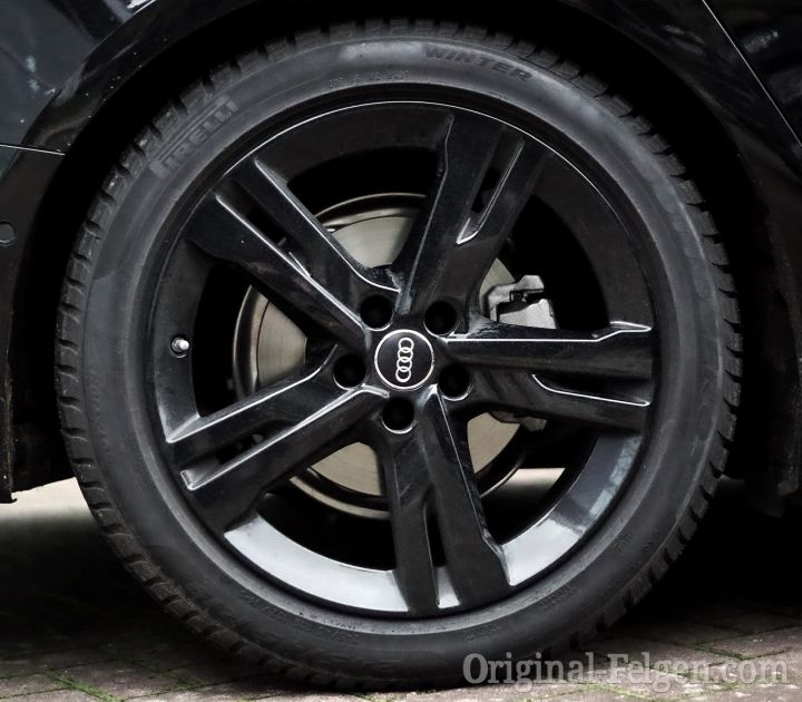 Audi Zubehör 5-Arm-Ramus-Design schwarz glänzend
