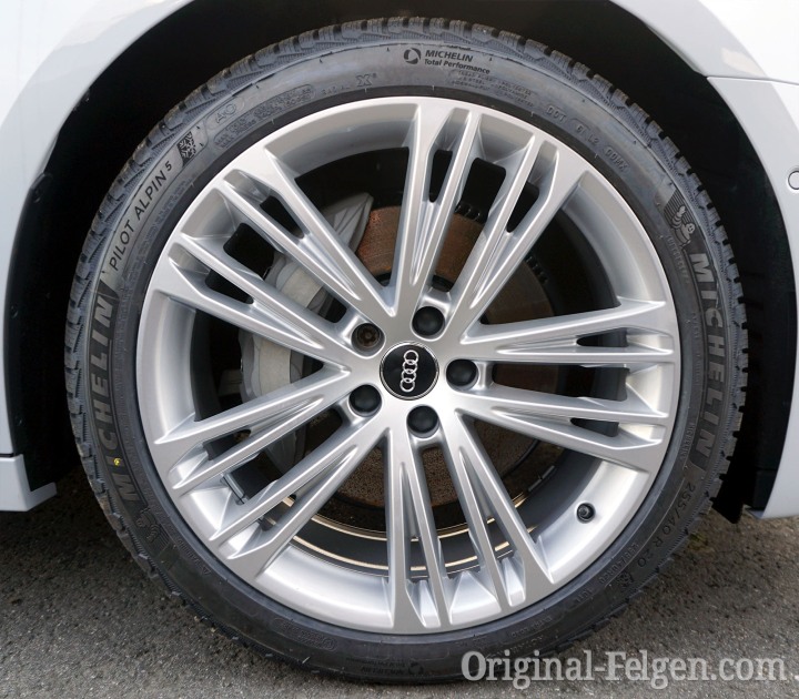 Audi Alufelge 5 Doppelspeichen Design silber
