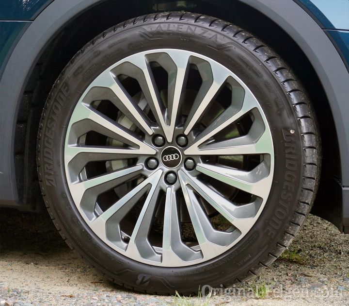 Audi Alufelge 15-Speichen-Design kontrastgrau