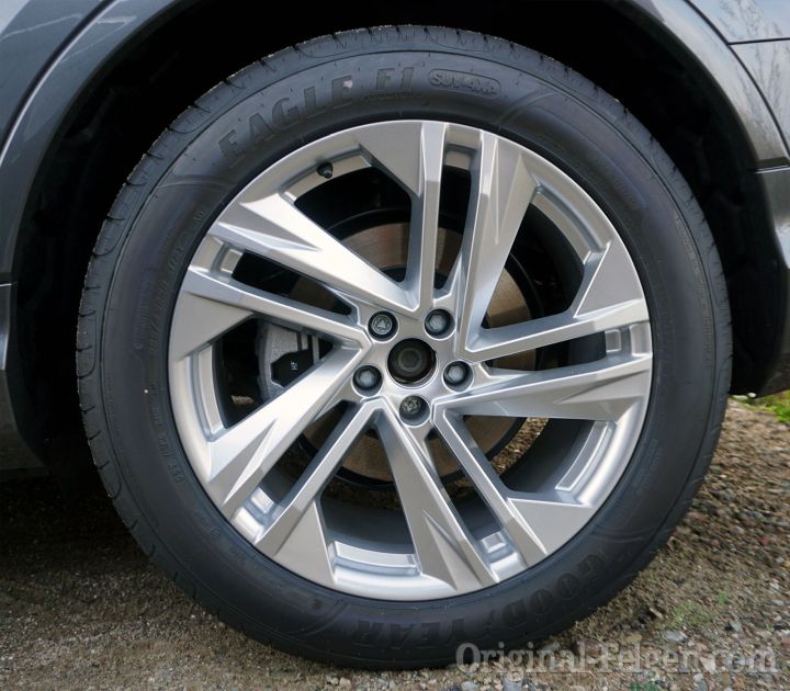 Audi Alufelge 5-Speichen-Turbinen-Design silber