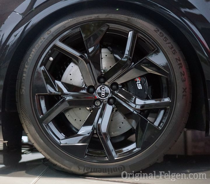 Audi Zubeh�rfelge 5-Y-Speichen-Rotor schwarz-gl�nzend