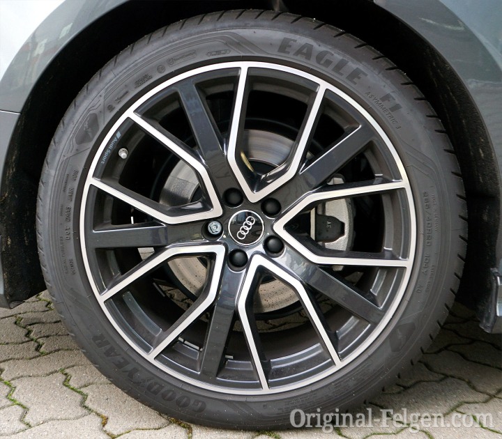 Audi Alufelge PERFORMANCE schwarz glanzgedreht