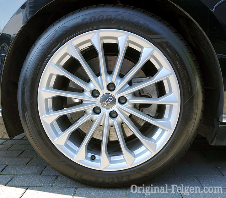 Audi Alufelge Mehrspeichen Turbine Design silber