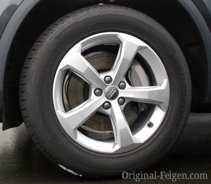 Audi Zubehörfelge 5 Speichen Design brillantsilber