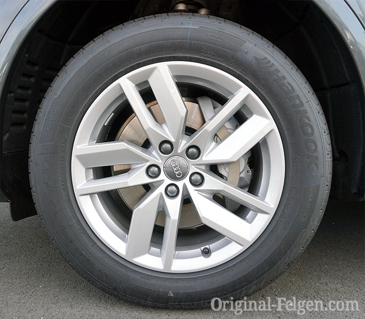 Audi Alufelge 5 Parallelspeichen Design silber