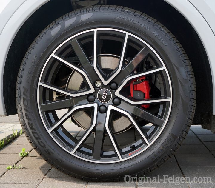 Audi Alufelge 5-V-Speichen-Stern schwarz glanzgedreht