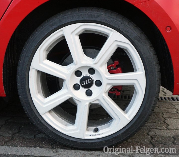 Audi Alufelge 7-Speichen-Rotor-Design