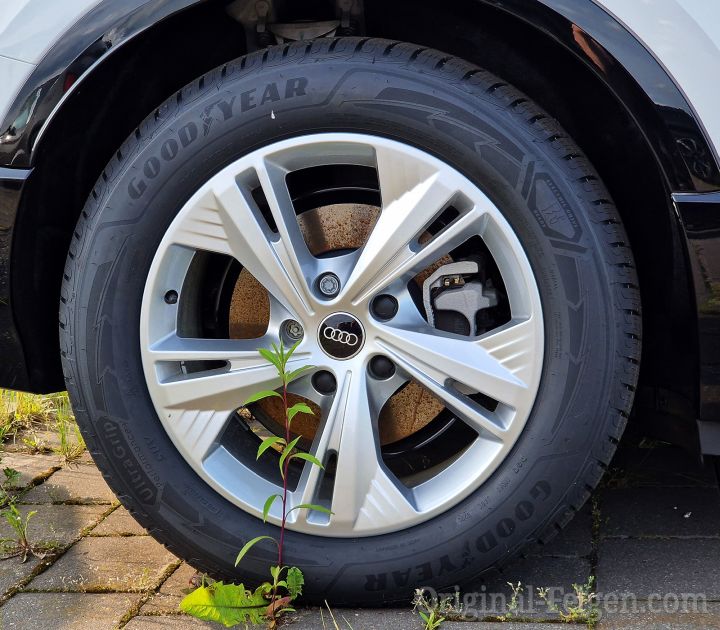 Audi Alufelge 5-Doppelarm-Flag silber