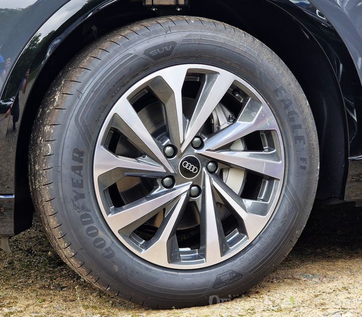 Audi Alufelge 5-Doppelspeichen-Dynamik graphitgrau glanzgedreht