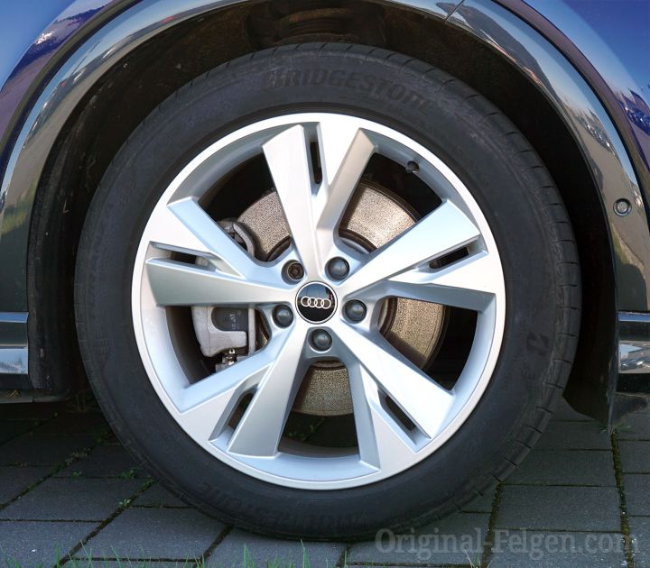 Audi Alufelge 5-Y-Speichen silber