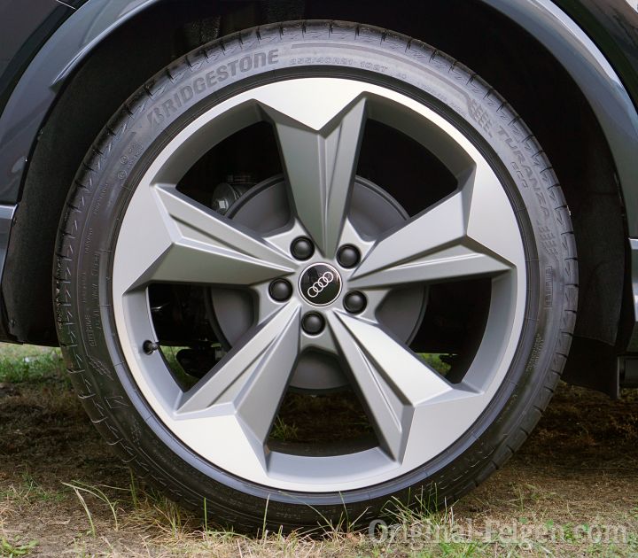 Audi Alufelge 5-Arm-Rotor-Evo titangrau matt glanzgedreht