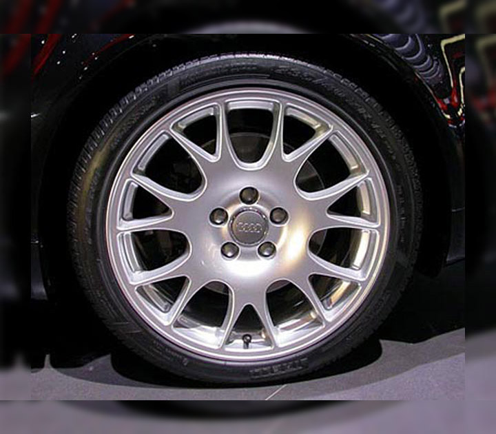 Audi Alefelge 7 Y-Speichen Design