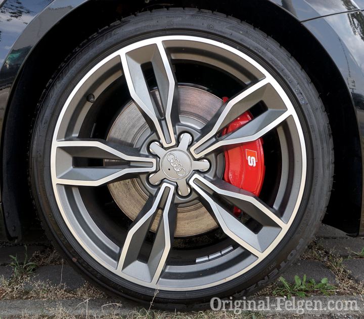 Audi Alufelge 5 Speichen Design