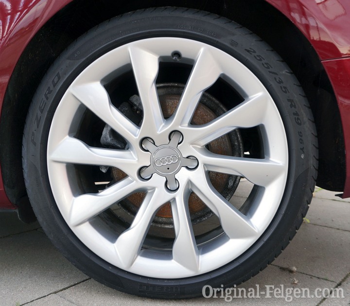 Audi Alufelge Mehrspeiche Fächer Design