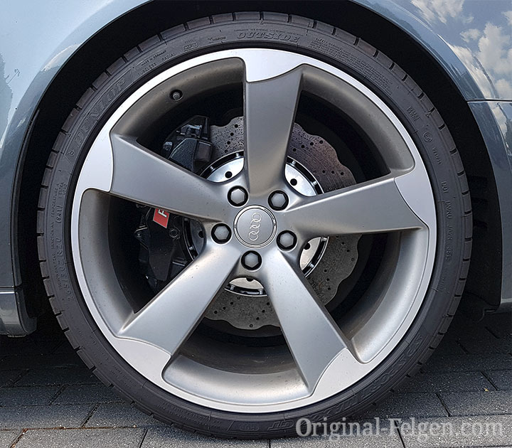 Audi exclusive 5-Arm-Rotor-Design grau/poliert