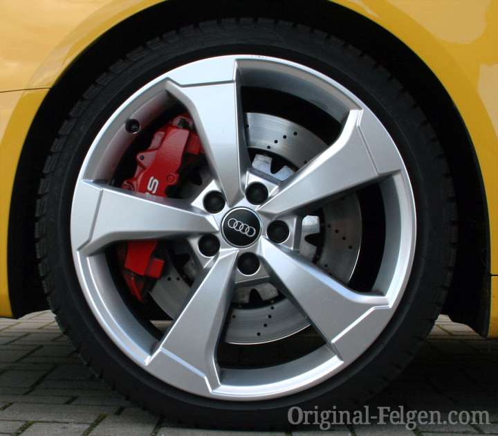 Alufelge 5-Arm-Rotor-Design Audi Sport silber