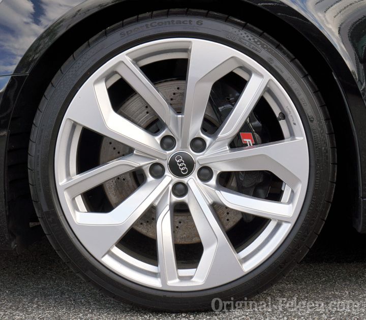 Audi RS Alufelge 5-Doppelspeichen-Edge-Design silber