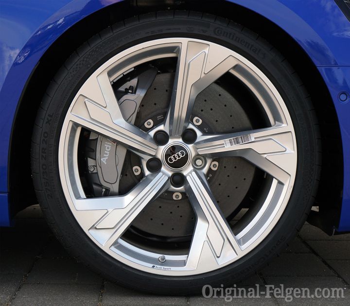Audi Alufelge 5-Arm-Flag-Design silber