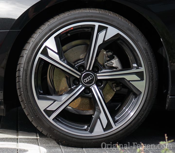 Audi Alufelge 5-Arm-Flag anthrazitschwarz glanzgedreht