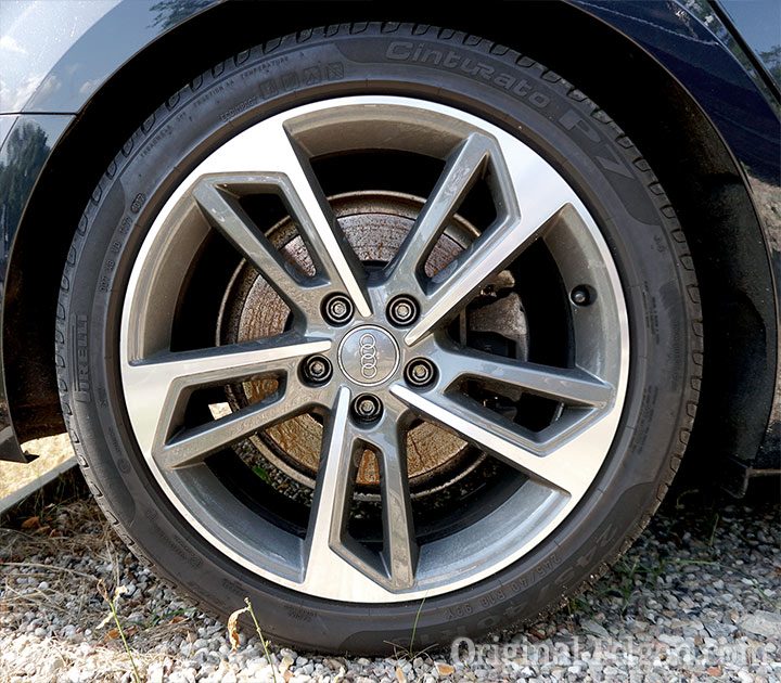 Audi Alufelge 5 Arm Trapezdesign kontrastgrau teilpoliert