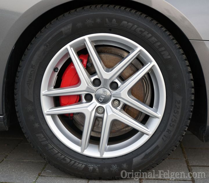 Audi Alufelge 5-Doppelspeichen Design silber