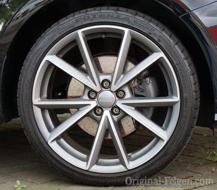 Audi Alufelge 5 V-Speichen grau glanzgedreht