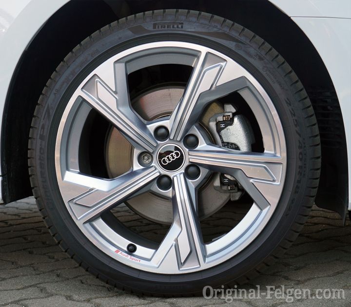 Audi Alufelge 5-Arm-Flag platingrau glanzgedreht