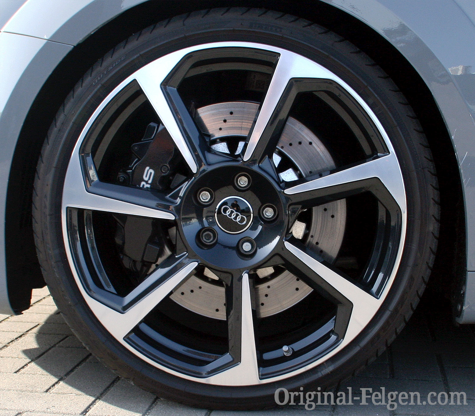 Audi A1 GB - Sportback - Räder LV1 Grau glänzend poliert - mbDESIGN Felgen  & Räder
